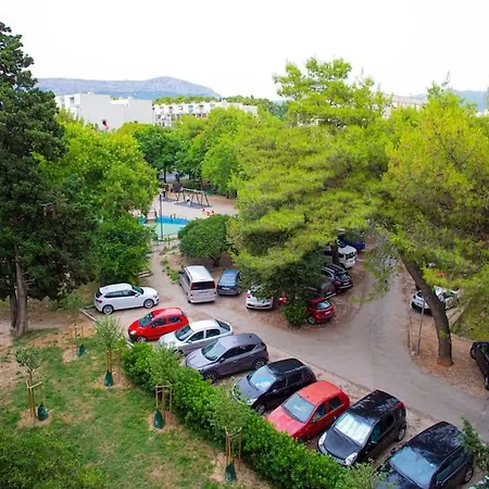 Διαμέρισμα Ella